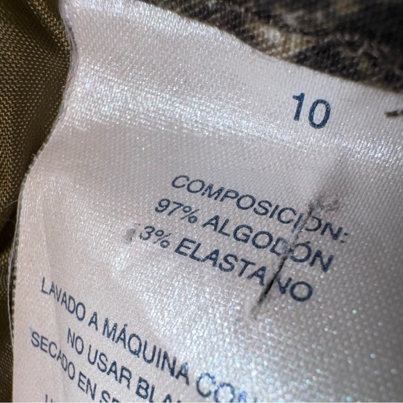 MICHAEL KORS snakeskin print shorts women’s size 10 medium - chino style - Picture 11 of 13